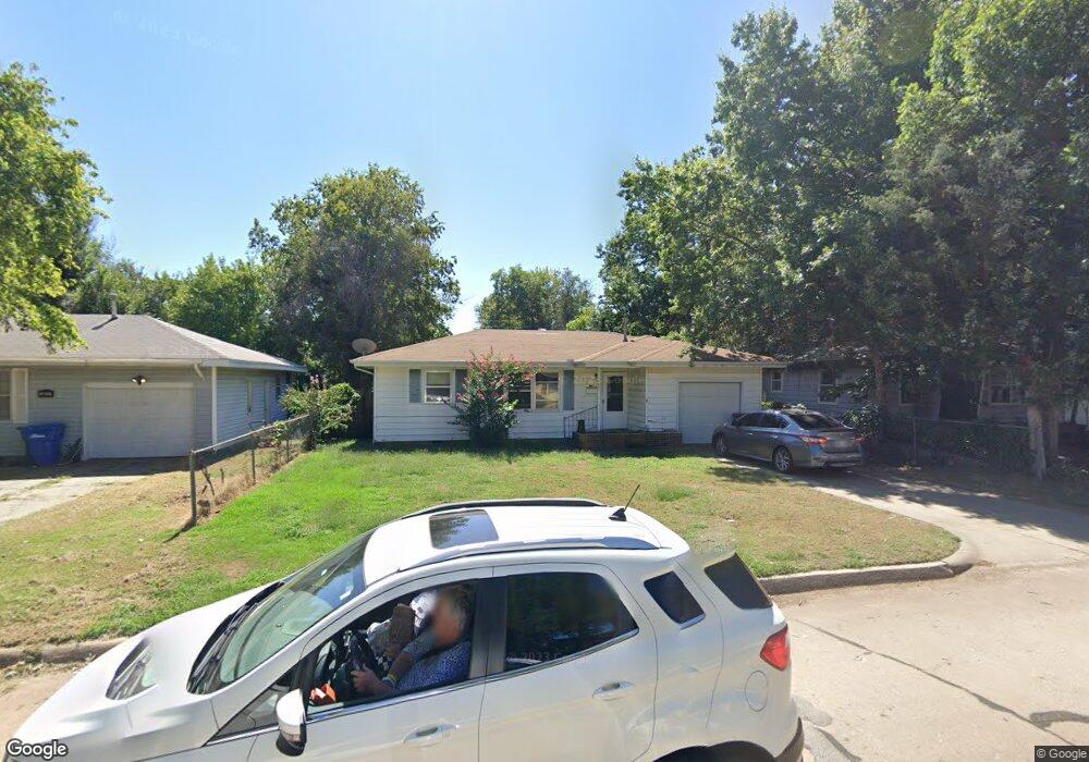2221 W Elm Ave, Enid, OK 73703 - photo 1
