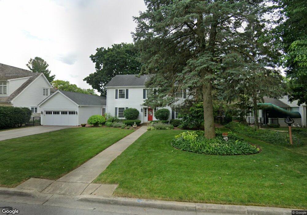 520 Highland Ave, Naperville, IL 60540 - photo 1