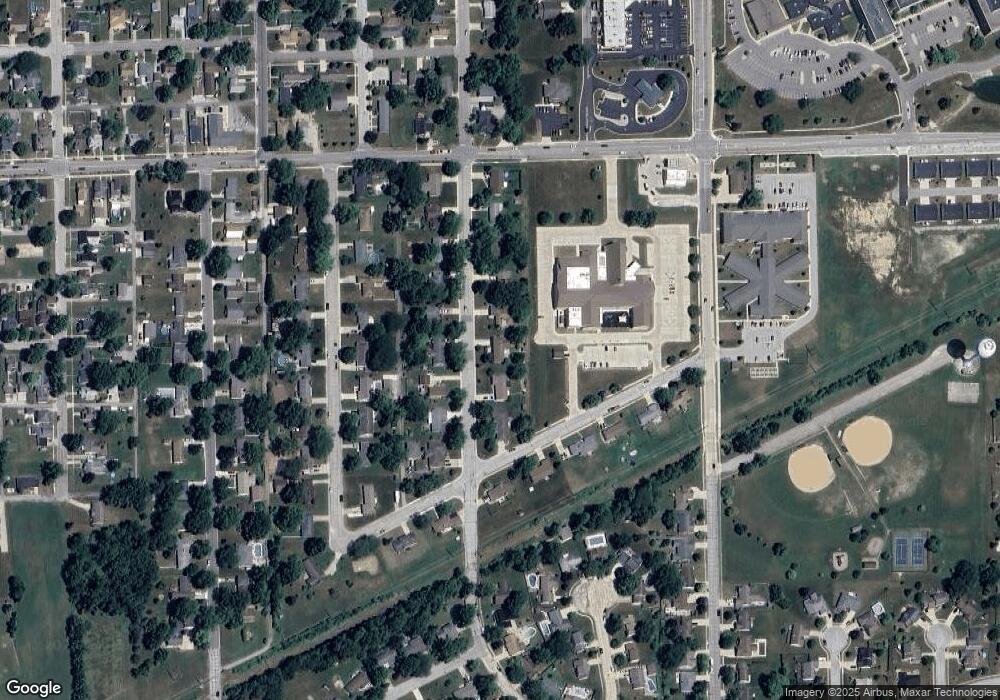 202 S Dewey St, Auburn, IN 46706 - photo 1