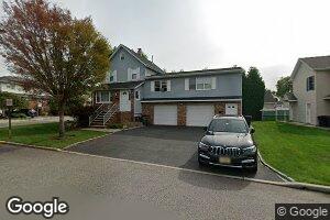 4 Maple Ave, South Hackensack, NJ 07606