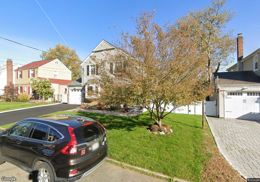 576 Clarendon Ct, River Edge, NJ 07661 - photo 1