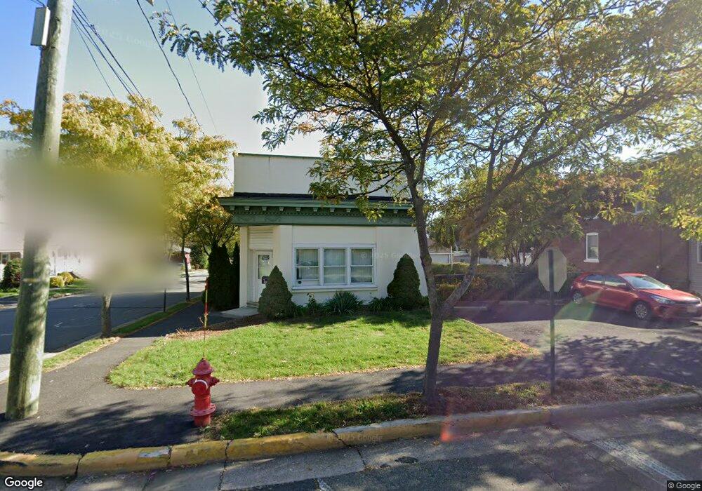 340 Oak Ave, Woodbridge, NJ 07095 - photo 1