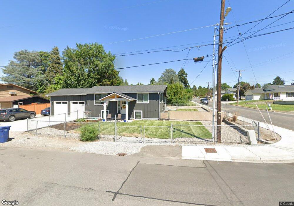 1301 Clements Cir, East Wenatchee, WA 98802 - photo 1