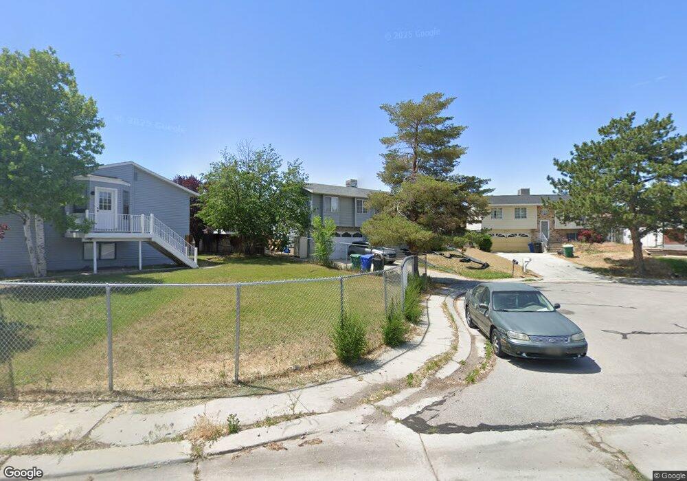 4976 W Saguaro Dr, West Jordan, UT 84081 - photo 1