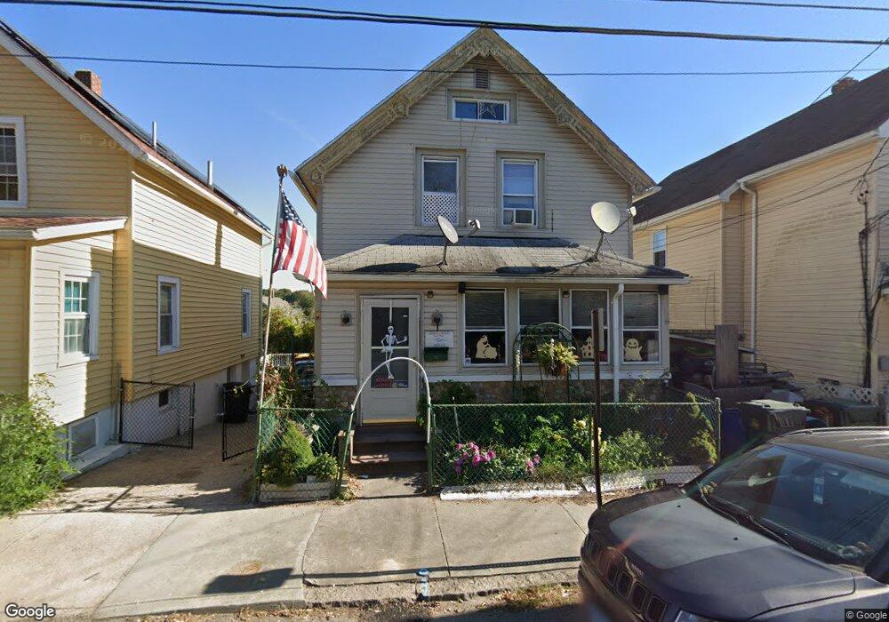 25 Spring St, New London, CT 06320 - photo 1