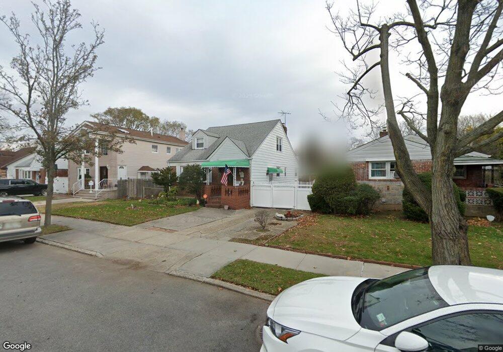 8333 241st St, Bellerose, NY 11426 - photo 1