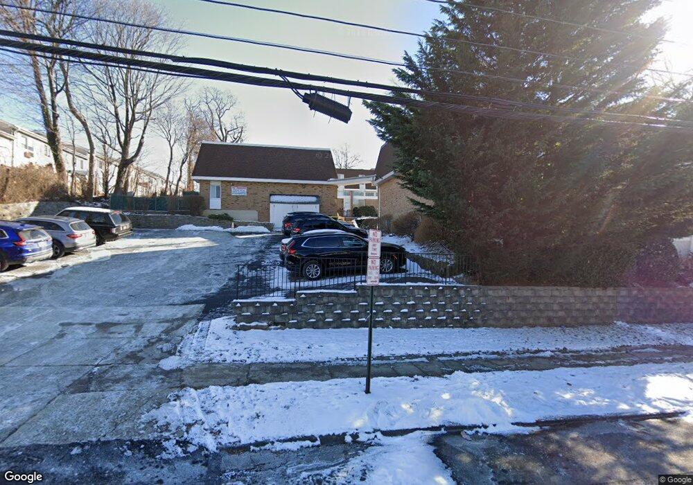 437 Palisade Ave unit E4, Yonkers, NY 10703 - photo 1