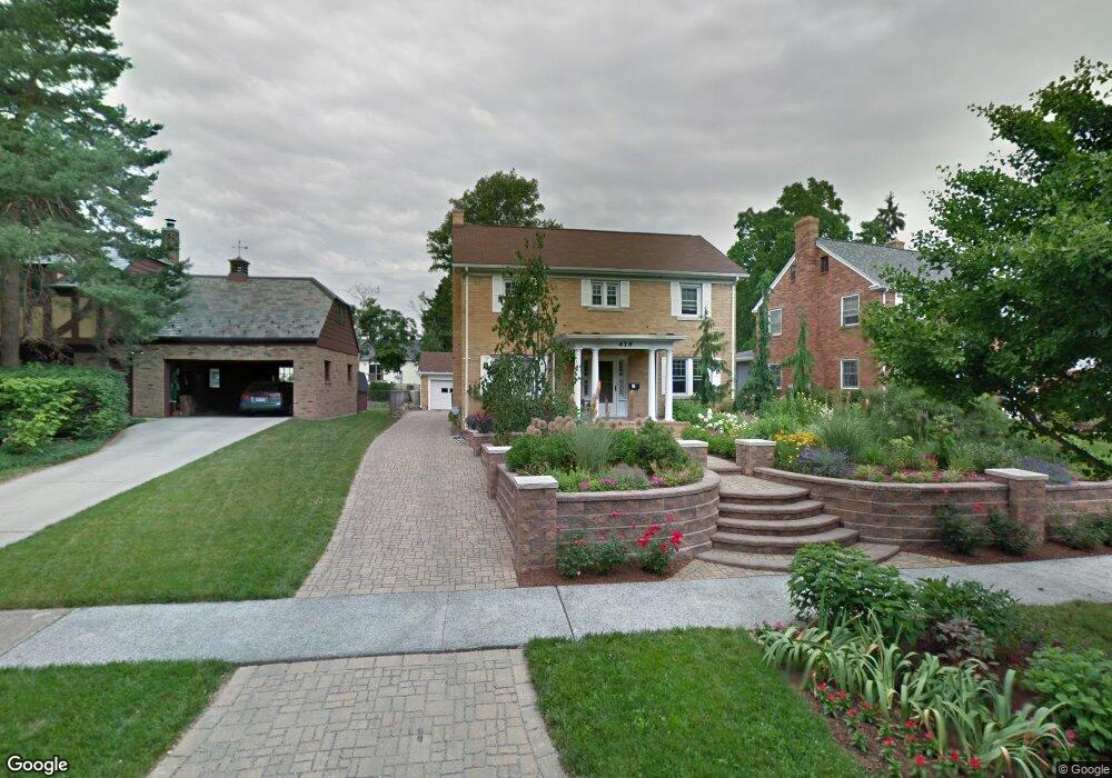 416 Everett Dr, Lansing, MI 48915 - photo 1