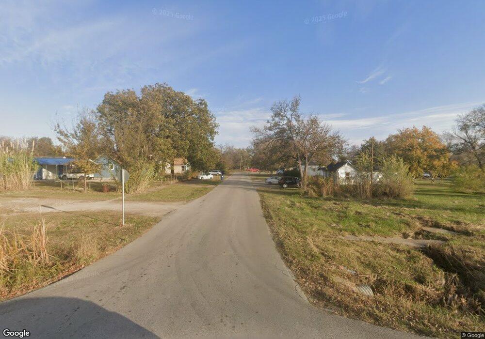 200 N B Ave, Cleveland, OK 74020 - photo 1