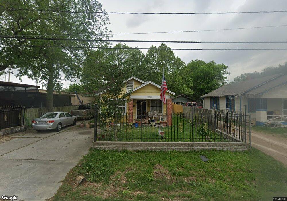 5107 Dunlop St, Houston, TX 77009 - photo 1