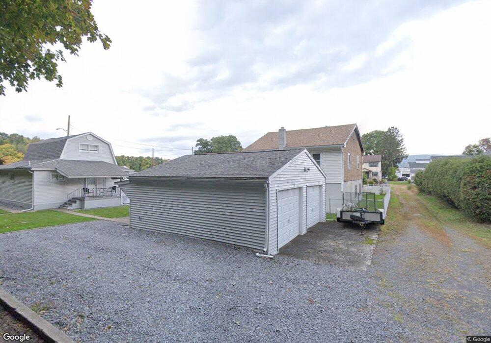 843 Woodlawn Ave, Moosic, PA 18507 - photo 1