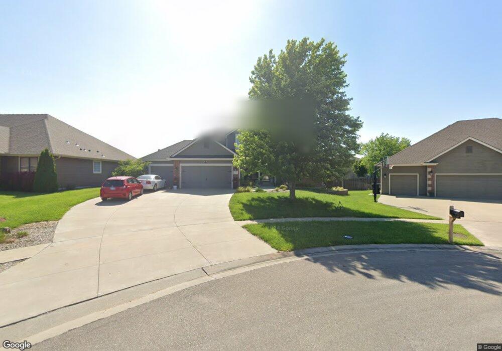 2517 SW Santa fe Ct, Topeka, KS 66614 - photo 1