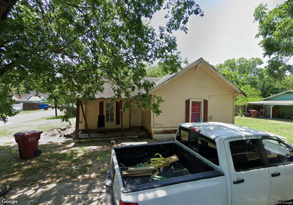 501 W 7th St, Bonham, TX 75418 - photo 1