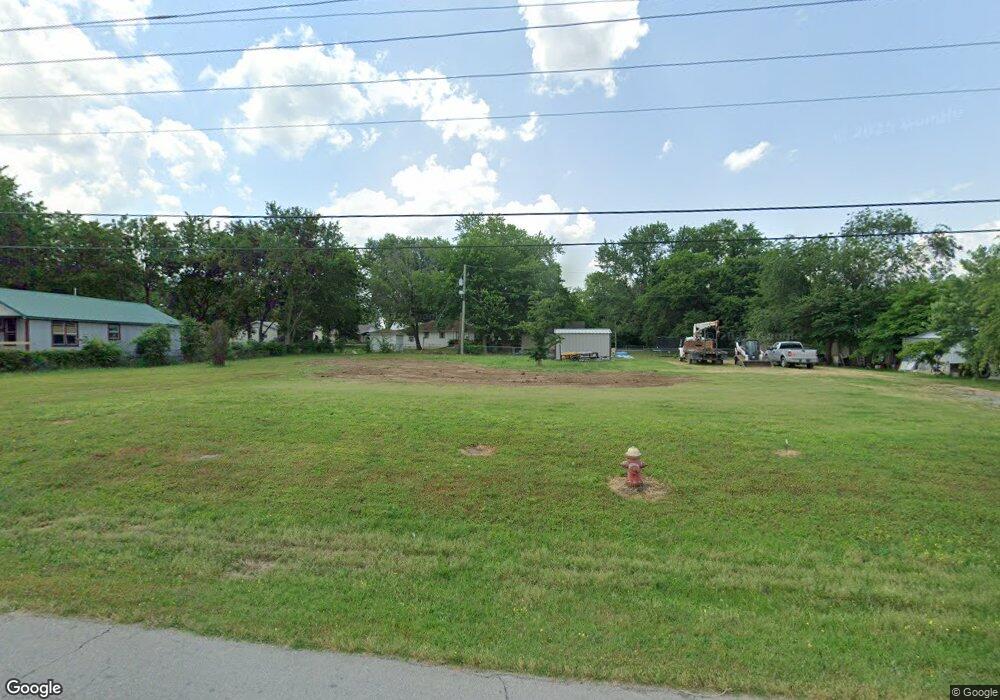 603 W Harrison St, Chouteau, OK 74337 - photo 1