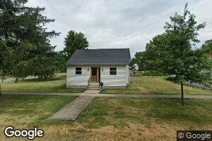 230 N Macon St, Moweaqua, IL 62550