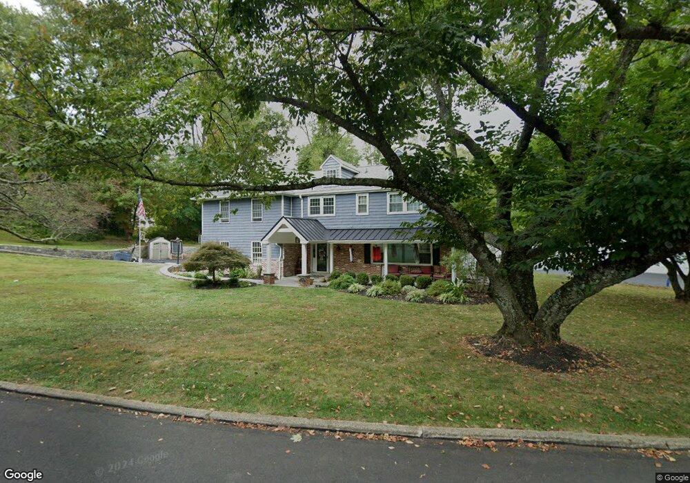 224 Fawnhill Rd, Broomall, PA 19008 - photo 1