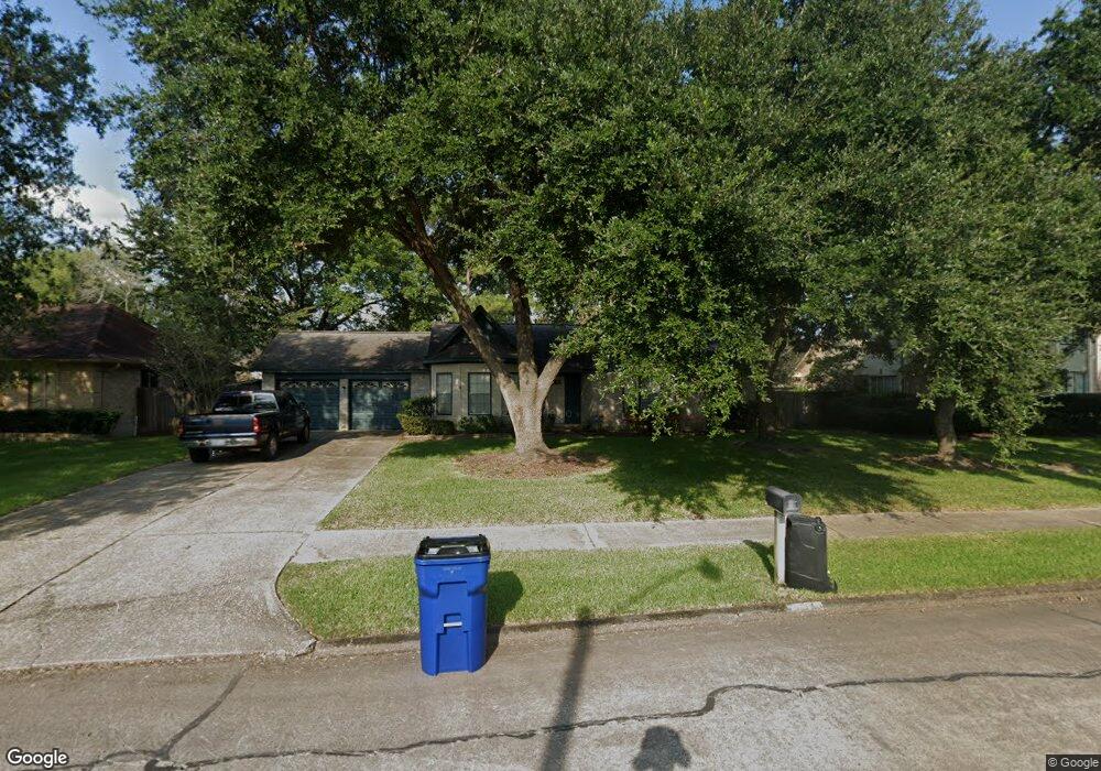 1504 Windsor Dr, Friendswood, TX 77546 - photo 1