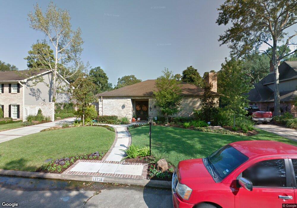 13718 Tosca Ln, Houston, TX 77079 - photo 1