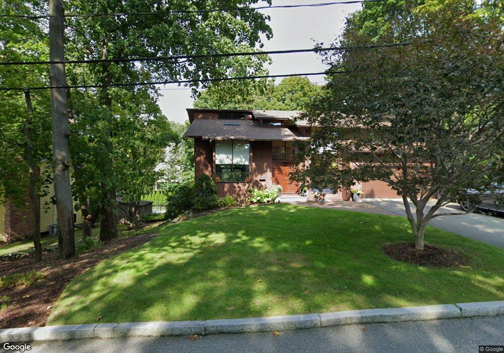 22 W Chardon Rd, Winchester, MA 01890 - photo 1