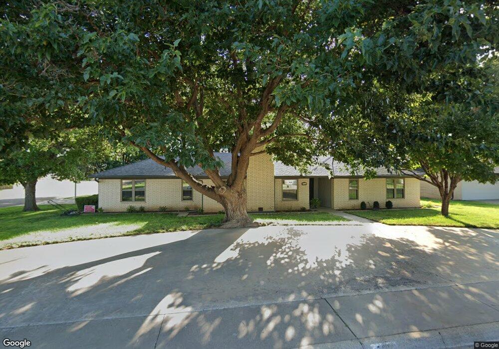 701 Bennett Dr, Dumas, TX 79029 - photo 1