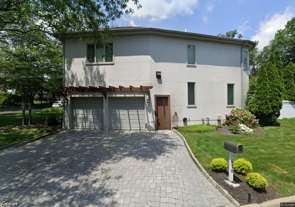 626 Floyd St, Englewood Cliffs, NJ 07632 - photo 1
