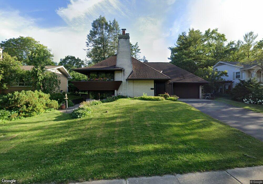 1113 Edgewater Dr, Naperville, IL 60540 - photo 1