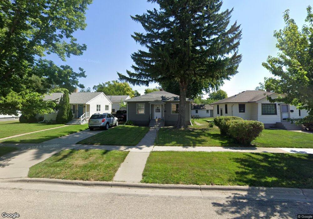 706 2nd Ave NW, Jamestown, ND 58401 - photo 1