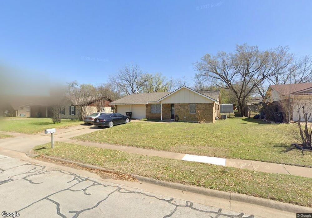 1600 Holly St, Cleburne, TX 76033 - photo 1