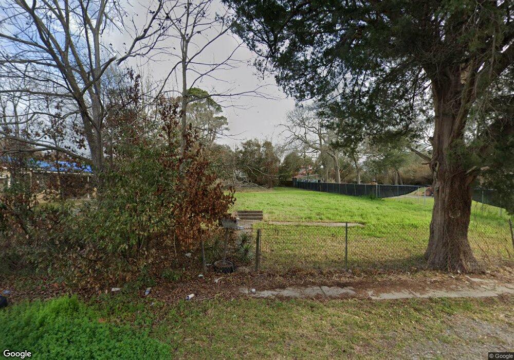 623 Charles St, New Iberia, LA 70560 - photo 1