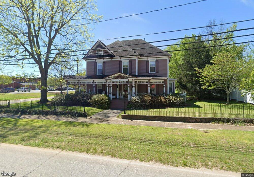 302 Zebulon St, Barnesville, GA 30204 - photo 1