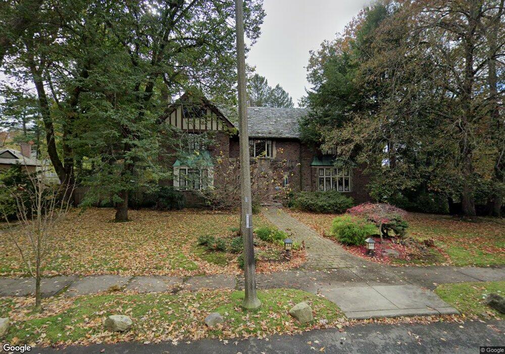 93 Monadnock Rd, Chestnut Hill, MA 02467 - photo 1