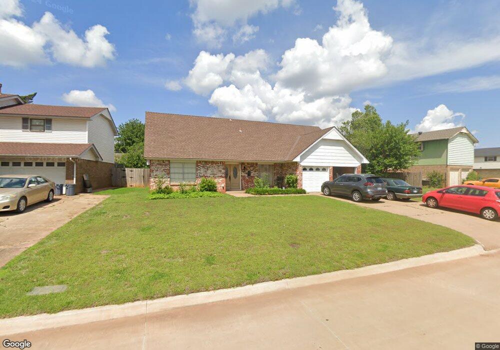 7125 N Comanche Ave, Warr Acres, OK 73132 - photo 1