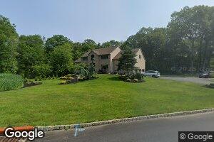21 Powderhorn Dr, Kinnelon, NJ 07405