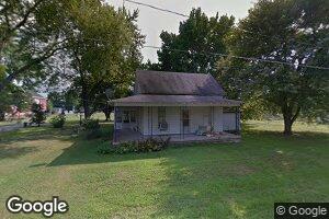 207 W 1st North St, Tamaroa, IL 62888