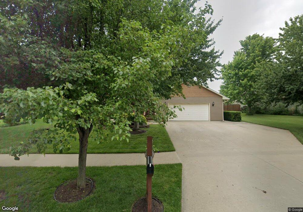 3713 SW Mission Ave, Topeka, KS 66610 - photo 1