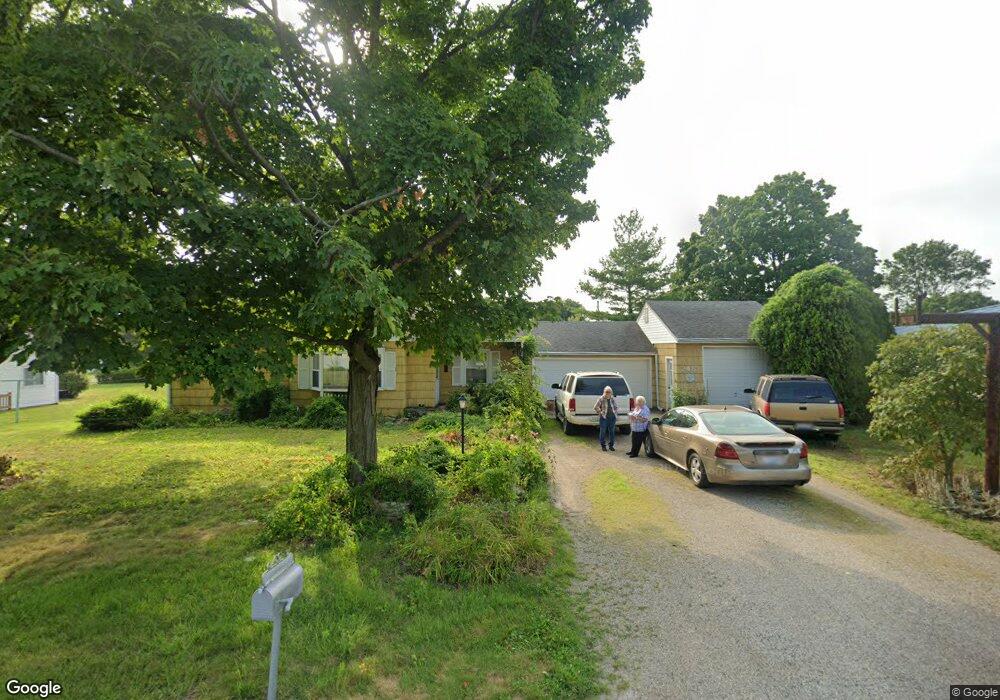 245 Meadow Dr, Circleville, OH 43113 - photo 1