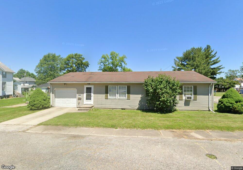 422 Wallace Ave, Bucyrus, OH 44820 - photo 1