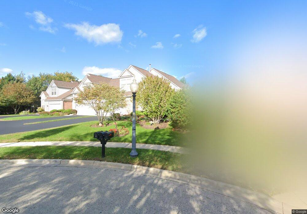 8 Edgebrook Ct, Algonquin, IL 60102 - photo 1