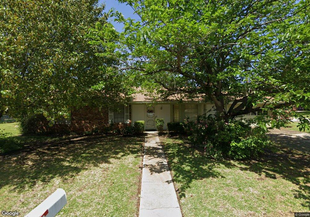 1215 Aspen Rd, Gainesville, TX 76240 - photo 1