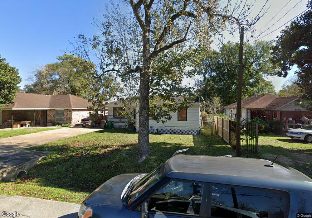 5608 Pickfair St, Houston, TX 77026 - photo 1
