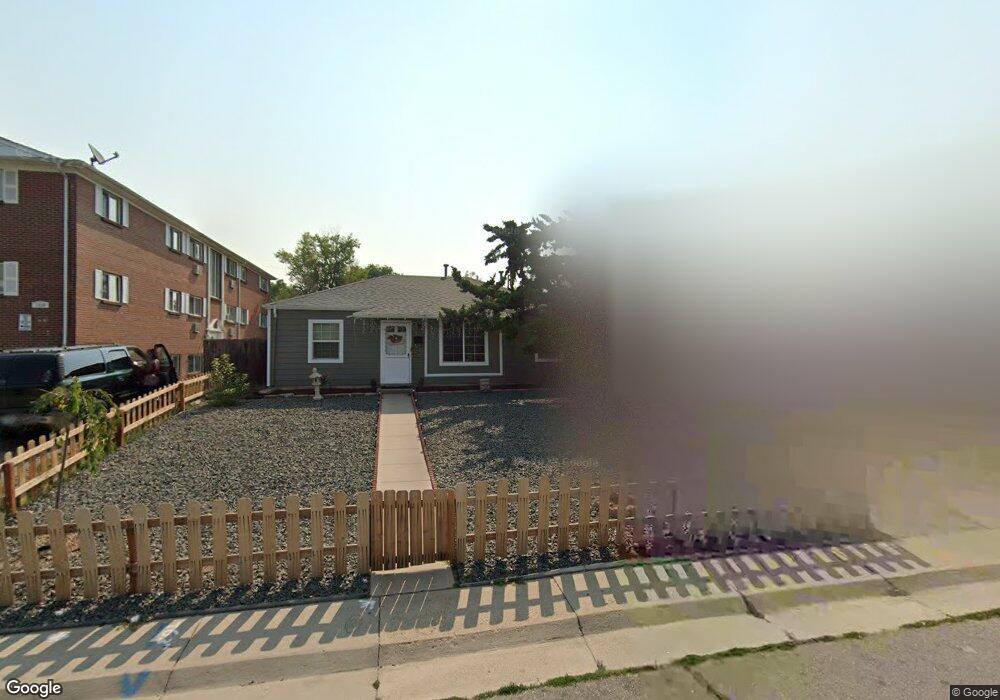 1910 Chester St, Aurora, CO 80010 - photo 1