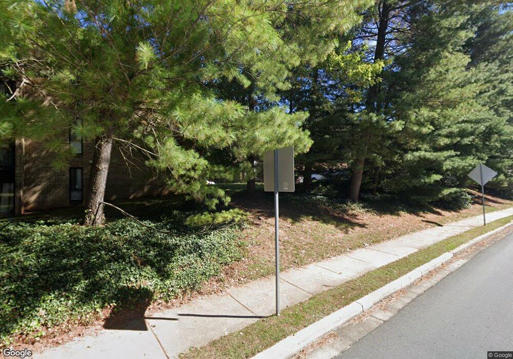 11556 Rolling Grn Ct unit 15/300, Reston, VA 20191 - photo 1