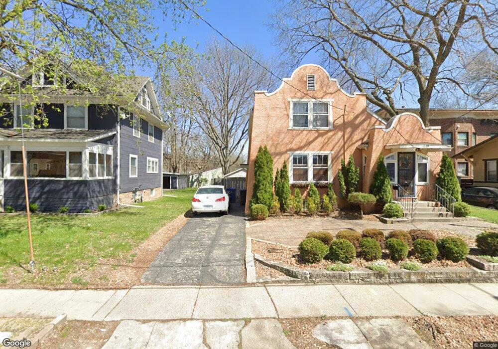 1227 41st St, Des Moines, IA 50311 - photo 1