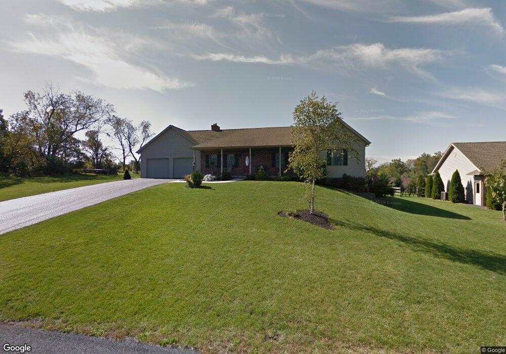 197 Buckingham Dr, Chambersburg, PA 17201 - photo 1