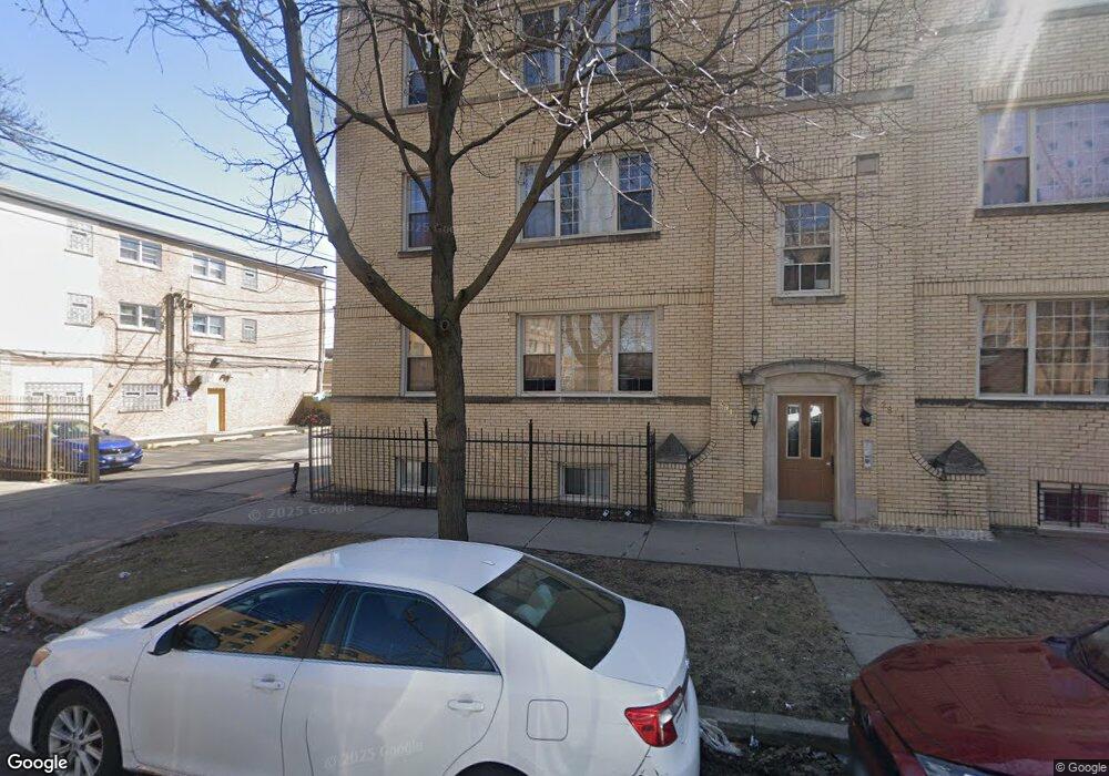 2819 W Rosemont Ave unit G, Chicago, IL 60659 - photo 1