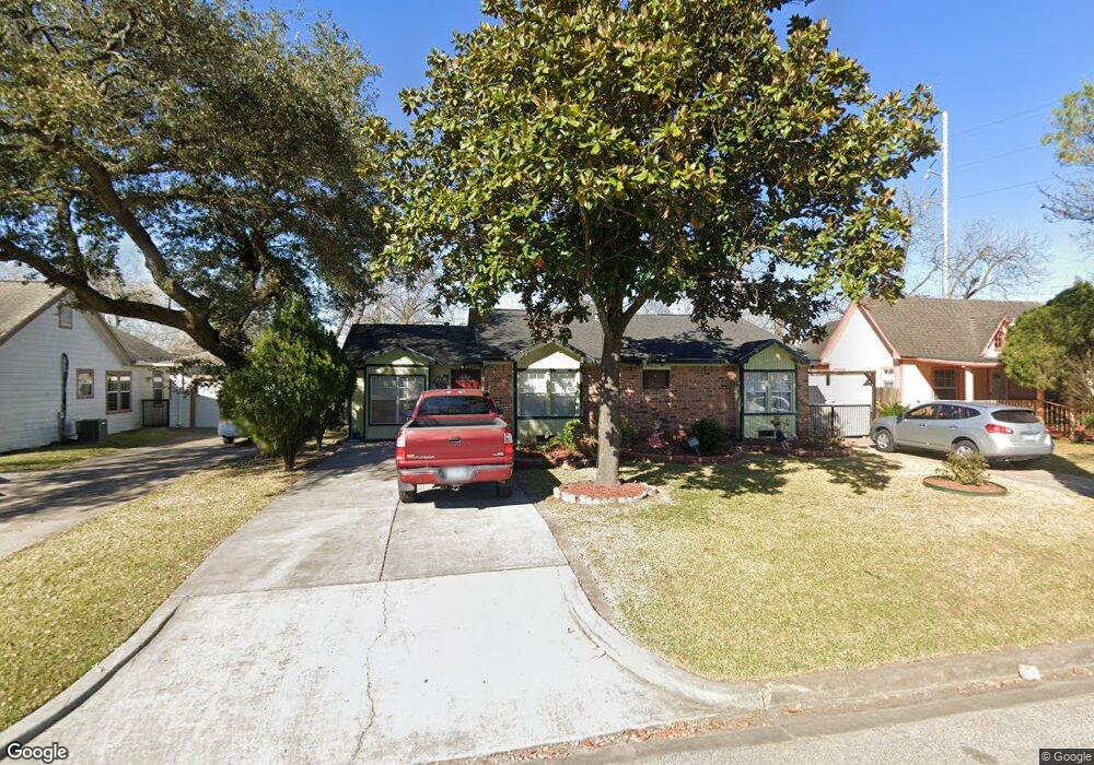 7231 Kinney St, Houston, TX 77087 - photo 1