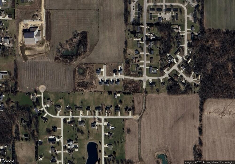 651 Bungalow Dr unit 6, Nappanee, IN 46550 - photo 1