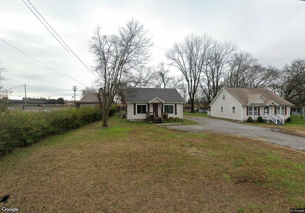 111 W Adams Ave, Lebanon, TN 37087 - photo 1