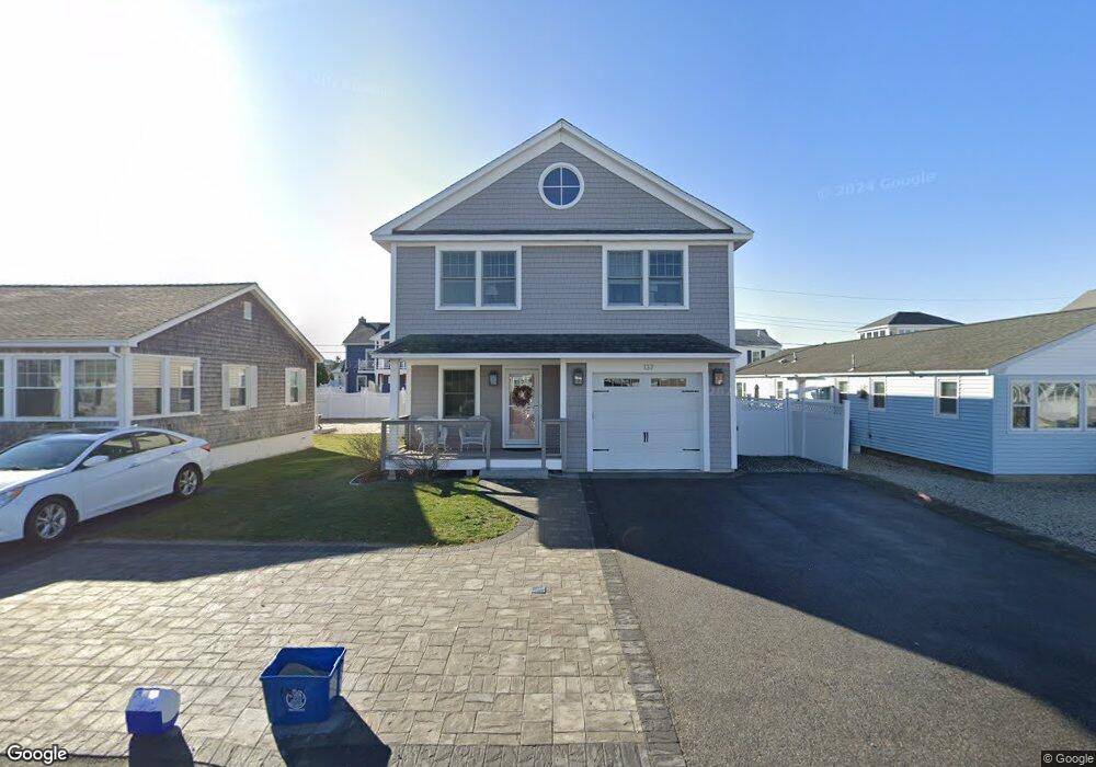 137 Franklin St, Seabrook, NH 03874 - photo 1