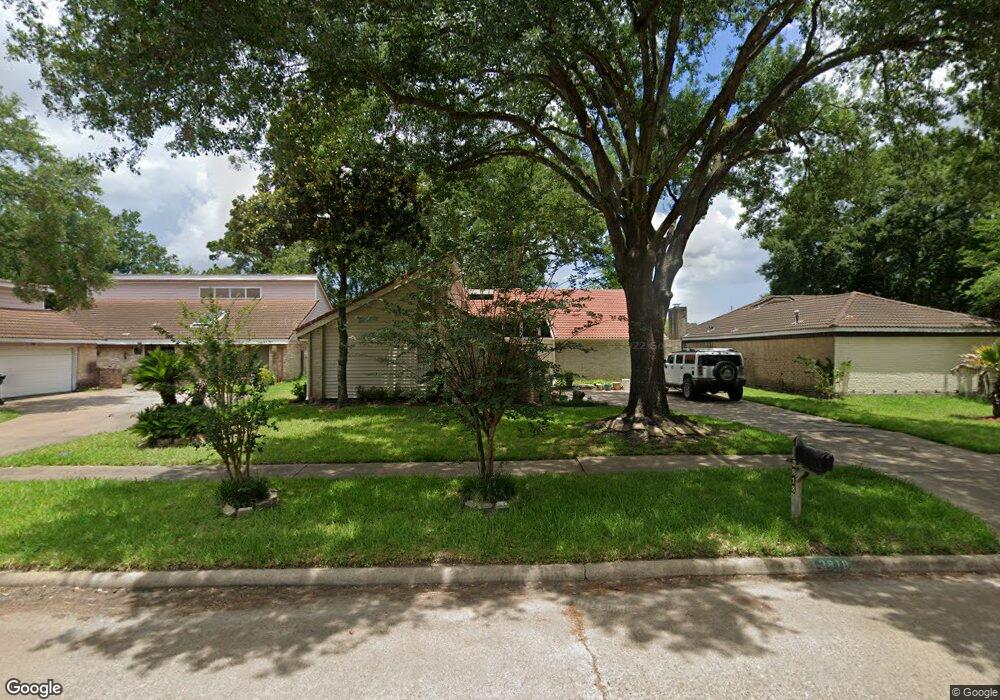 3818 Saratoga Dr, Houston, TX 77088 - photo 1